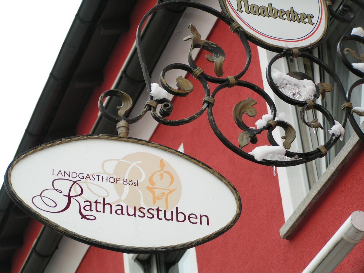 ホテル Rathausstuben ヴァッカースドルフ エクステリア 写真